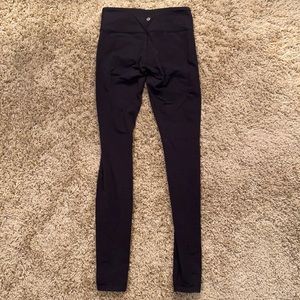Lululemon size 4